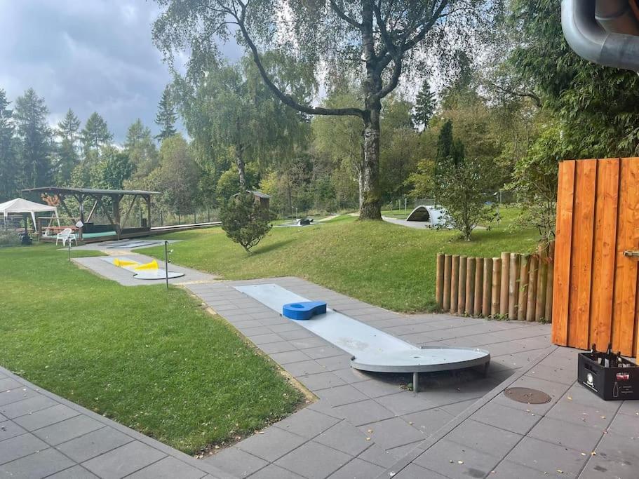 Gemuetliche Villa Am Waldrand In Taunusstein Exteriör bild