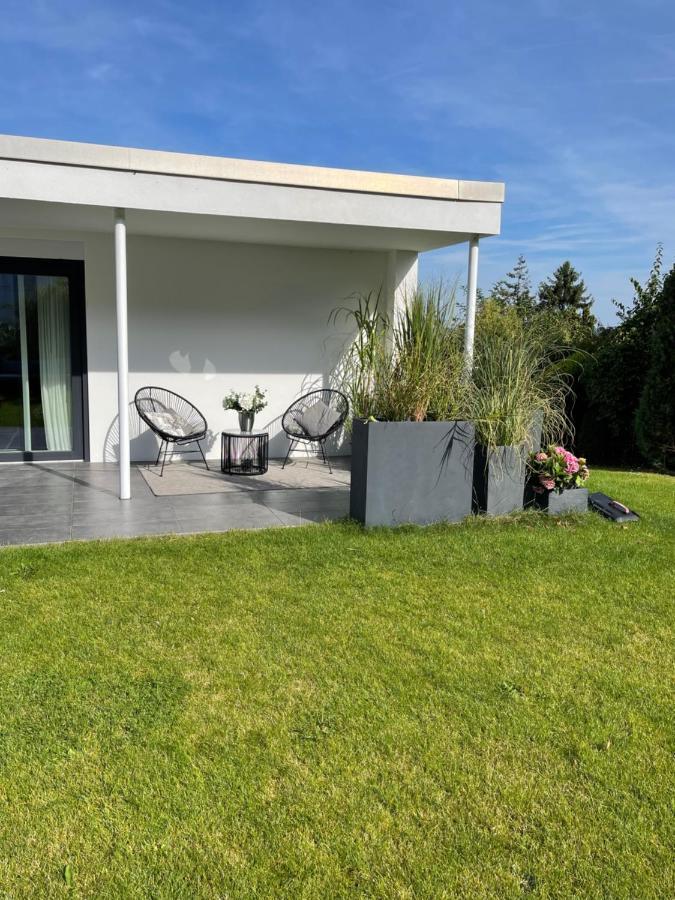 Gemuetliche Villa Am Waldrand In Taunusstein Exteriör bild
