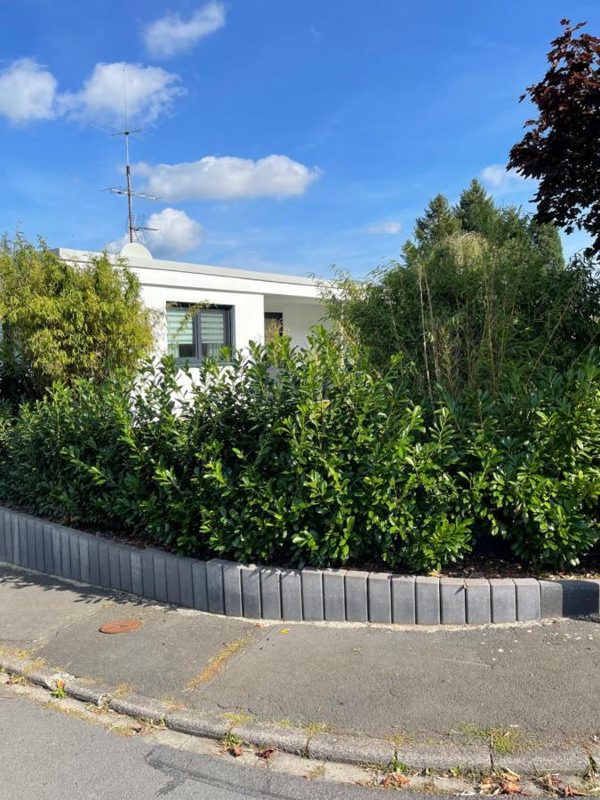 Gemuetliche Villa Am Waldrand In Taunusstein Exteriör bild